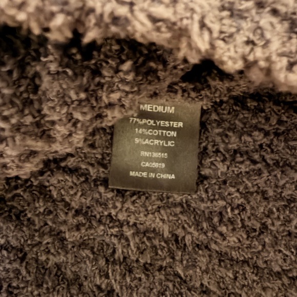 NWT One Grey Day Cozy V-Neck Sweater - Picture 5 of 6